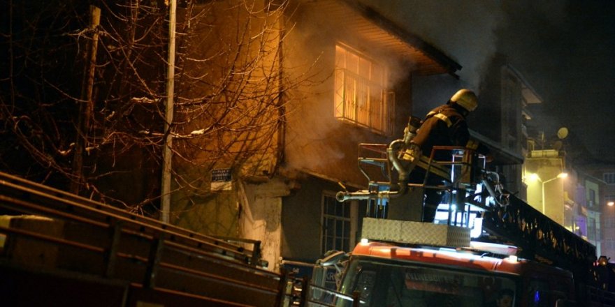 "Hayatı kucaklama anı" güvenlik kamerasında