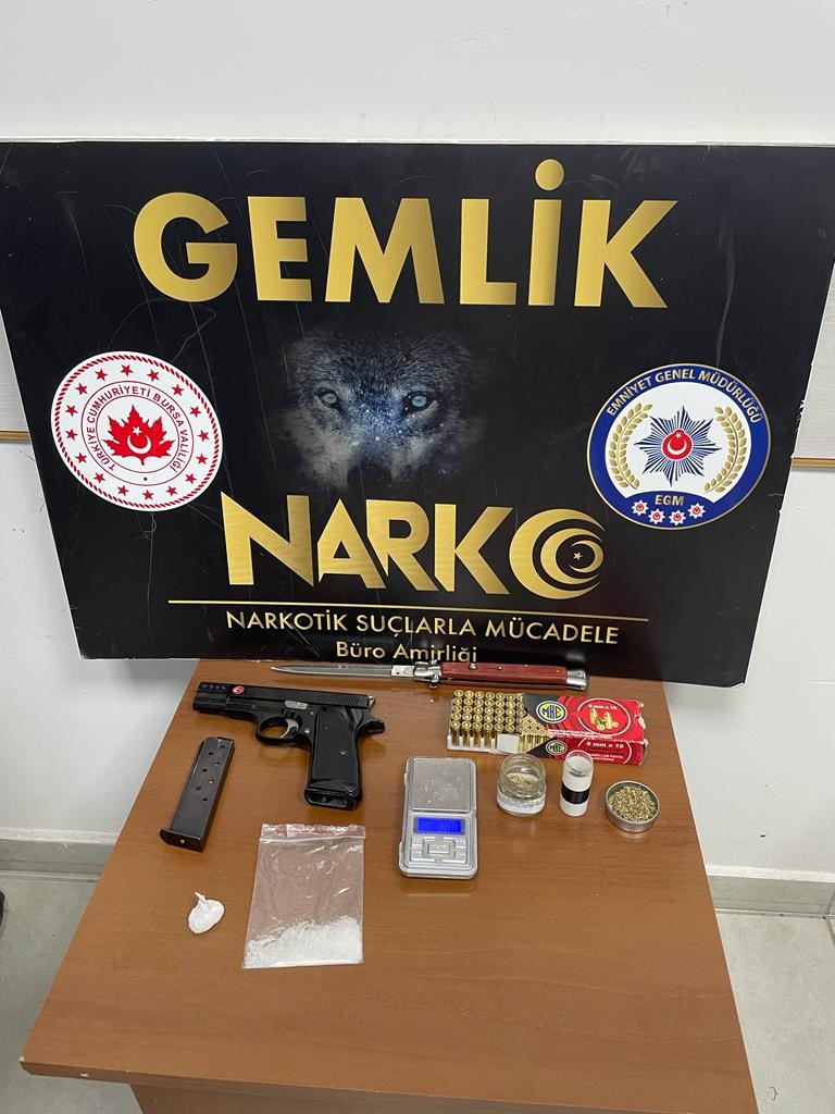 Bursa’da uyuşturucu taciri tutuklandı