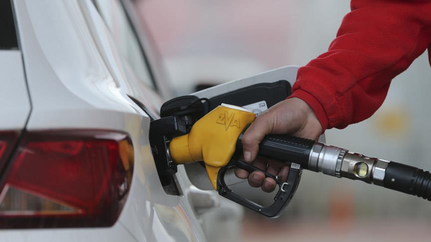 Benzinde 17 kuruş indirim