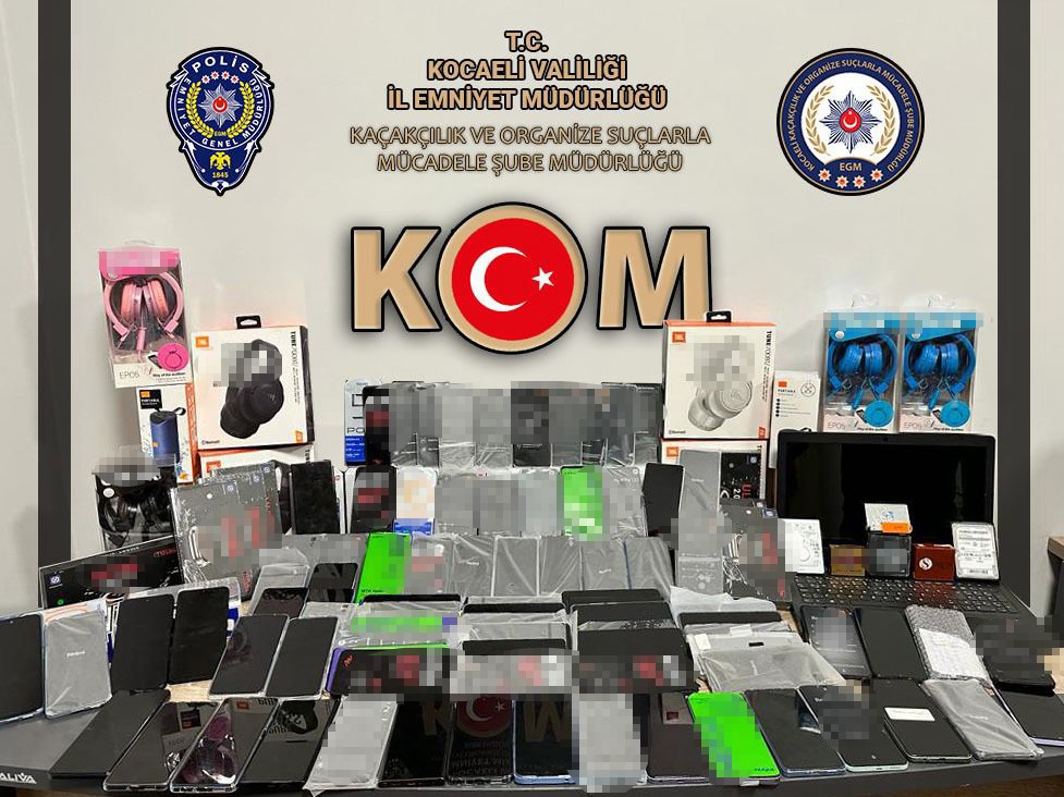 Kocaeli'de 115 kaçak cep telefonu ele geçirildi