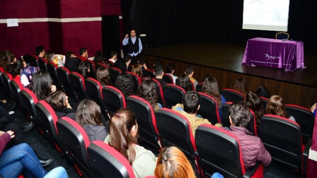 ‘Gençler yarının güçlü bireyleri olacak’