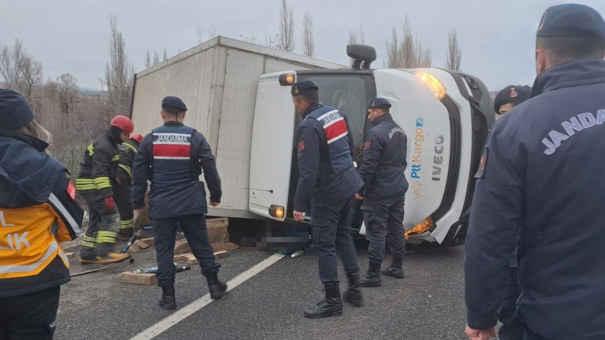 Konya’da kamyonet devrildi '1 ölü'