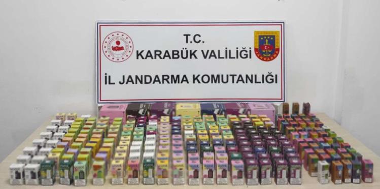 Karabük'te kaçak elektronik sigara operasyonu