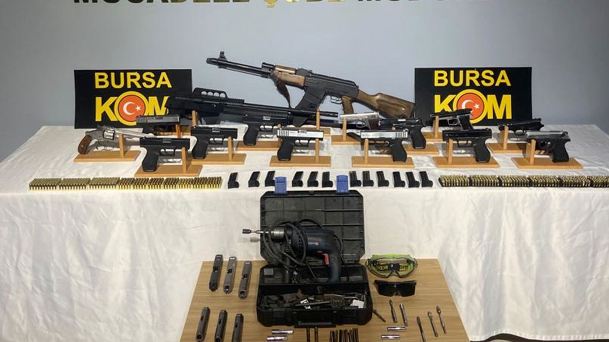 Bursa'da kaçak silah operasyonu