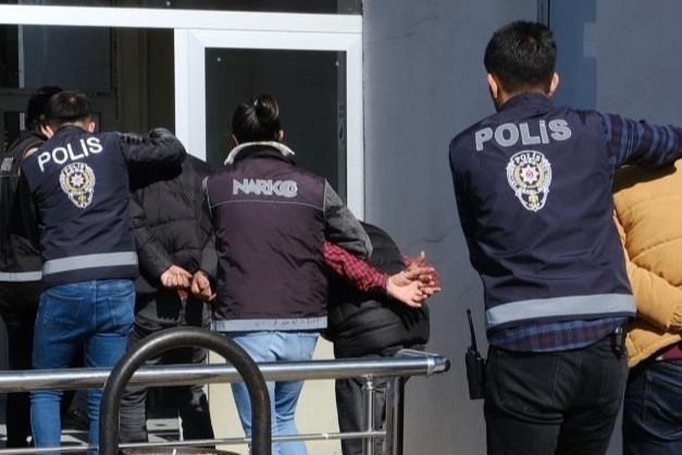 Erzincan'da 25 yıl hapis cezası olan 6 zanlı yakalandı
