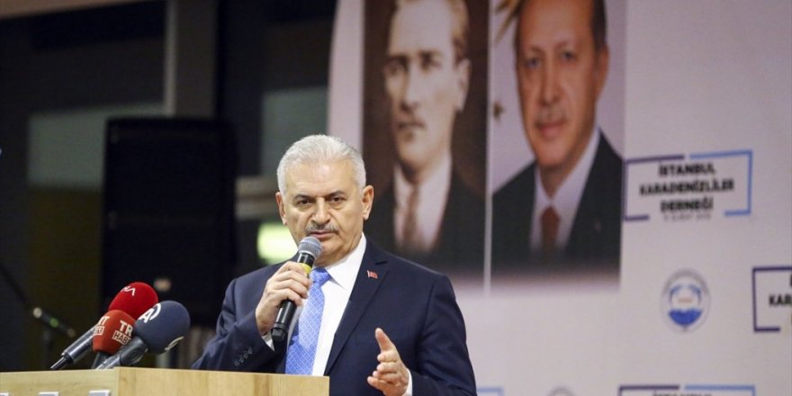 Binalı Yıldırım, kadın seçmenlerle bir araya geldi