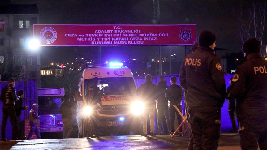 Metris cezaevinde yangın