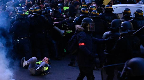 Sarı yelekliler yeniden sokaklarda