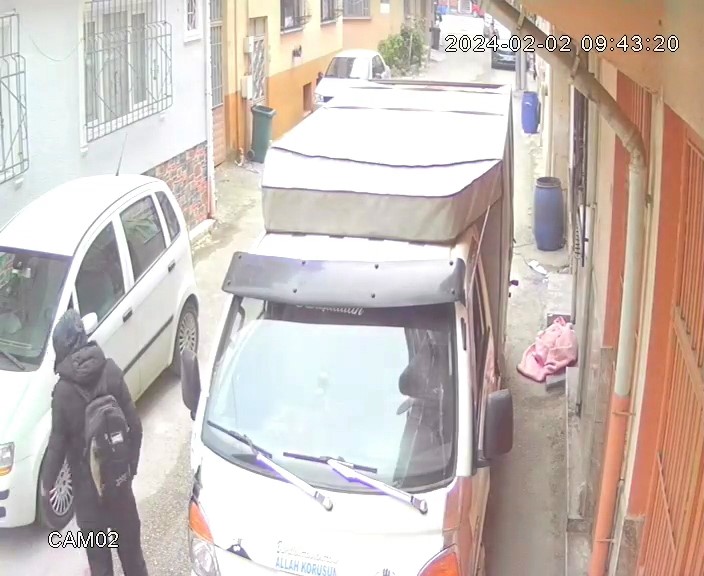 Bursa'da telefon hırsızı kameraya yakalandı 'İşte o anlar'