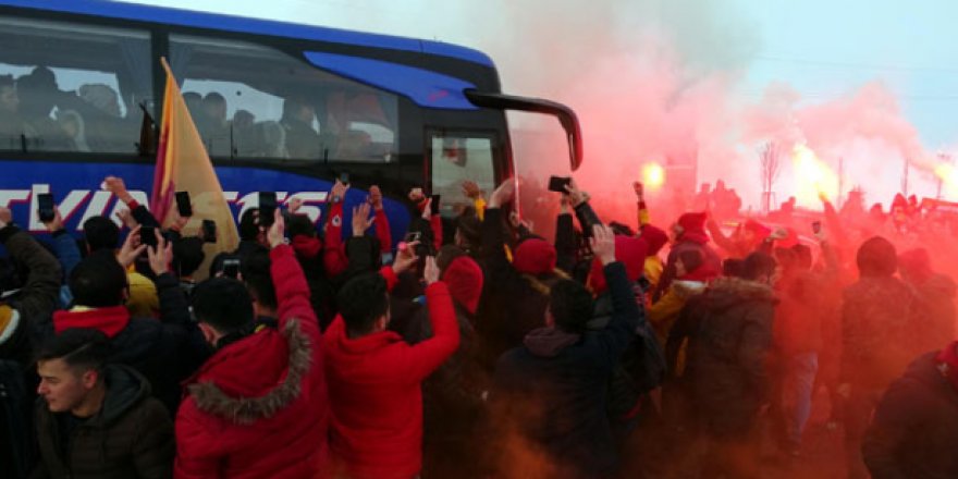Galatasaray'a Erzurum'da coşkulu karşılama