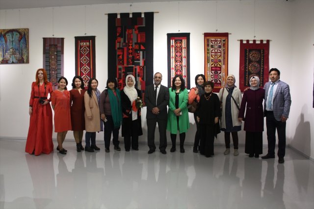 Türk dünyasından kadın sanatçılar İstanbul'da buluştu