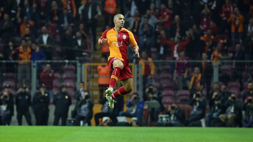 Aslan kükredi
