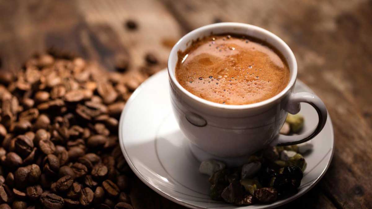 Kahve makineleri çıktı mertlik bozuldu Bol köpüklü Türk kahvesi nasıl pişirilir