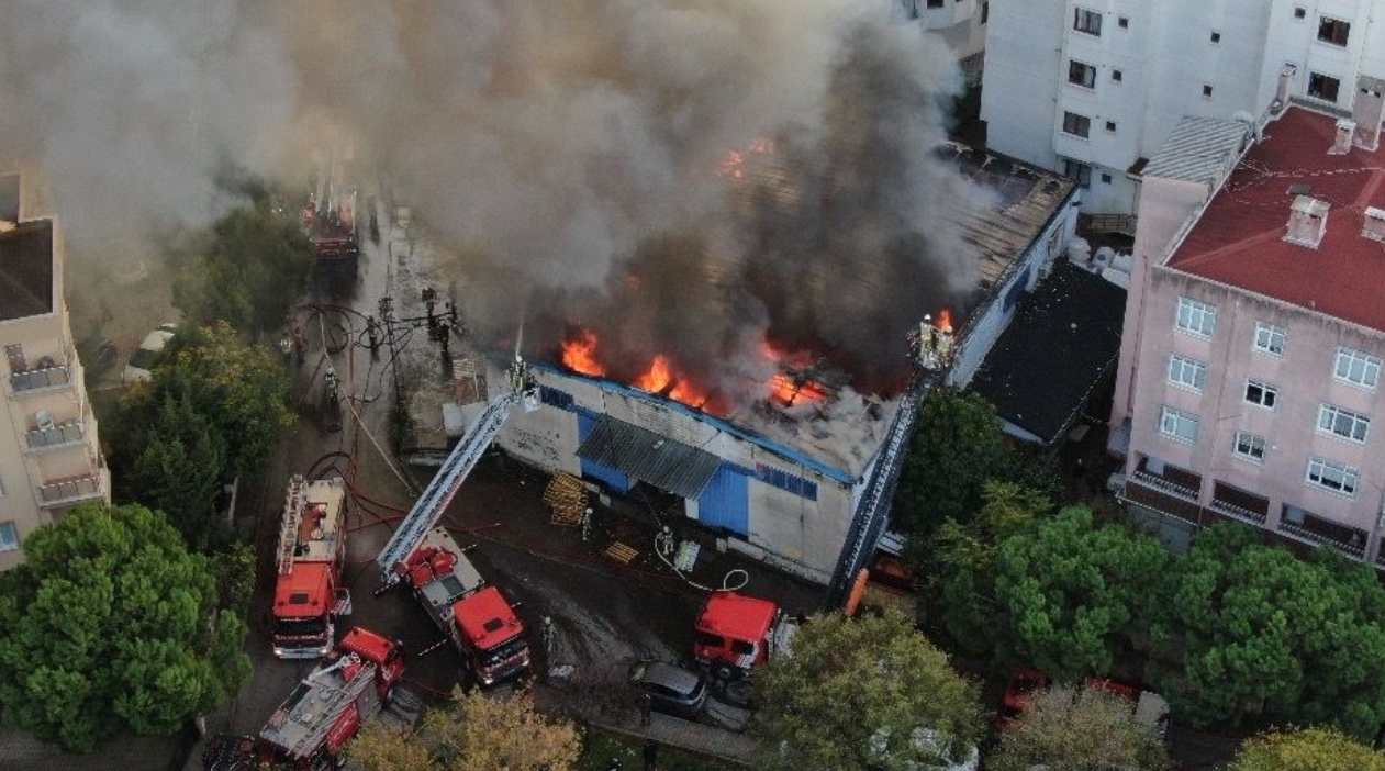 Arnavutköy’de yangın 'Çok sayıda ekip sevk edildi