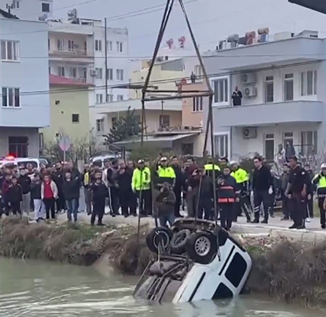Sulama kanalına uçan aracın sürücüsü hayatını kaybetti