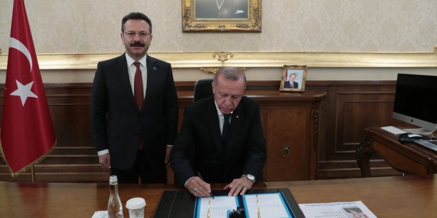 Cumhurbaşkanı Erdoğan, Kocaeli Valiliği'ni ziyaret etti