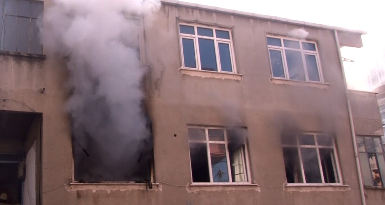 Korkutan yangın '1 kişi dumandan etkilendi'