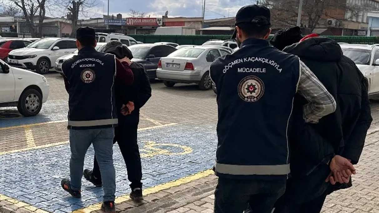 Erzincan'da göçmen kaçakçıları yakayı ele verdi