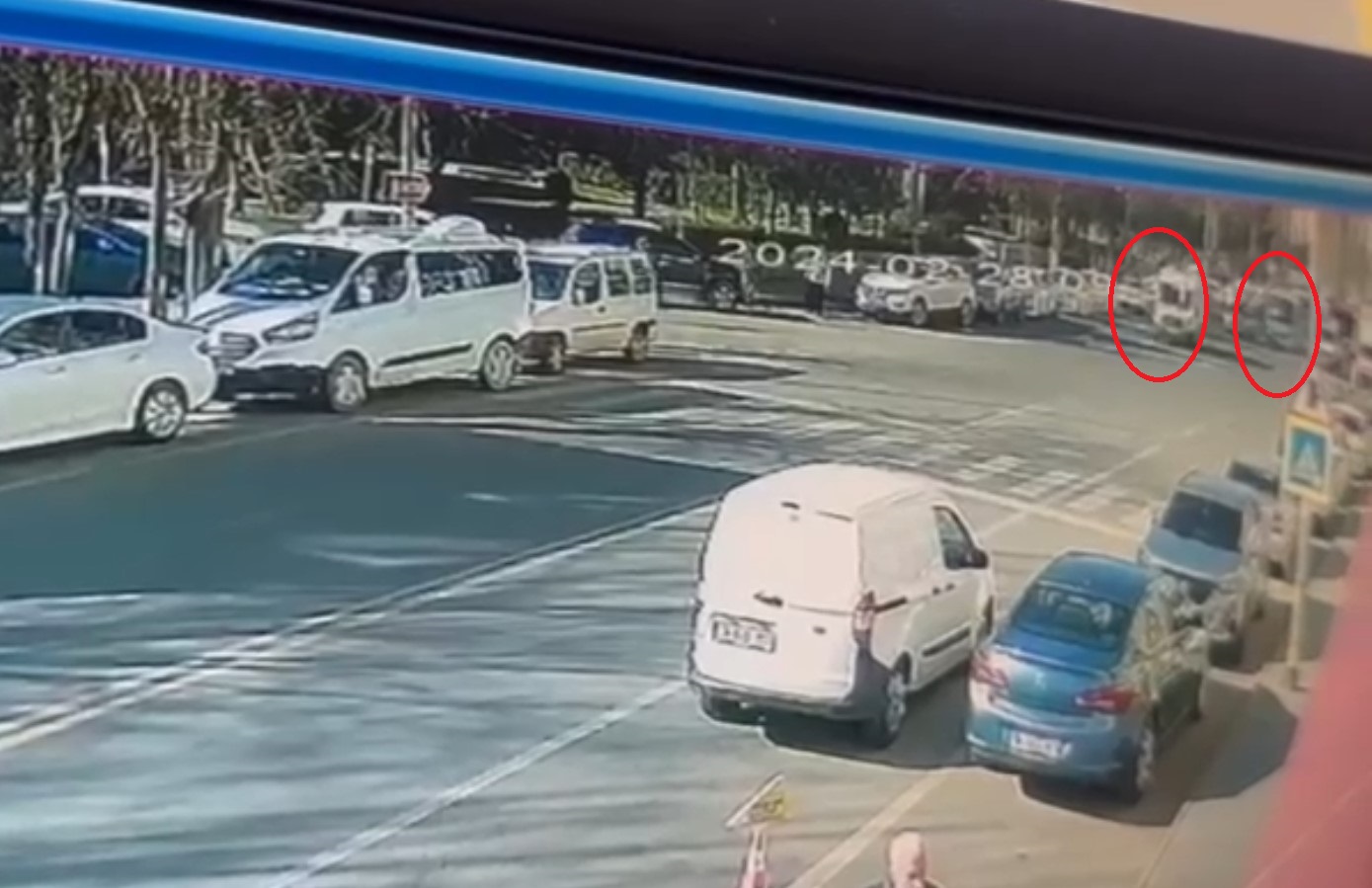 Diyarbakır’da iki minibüs çarpıştı