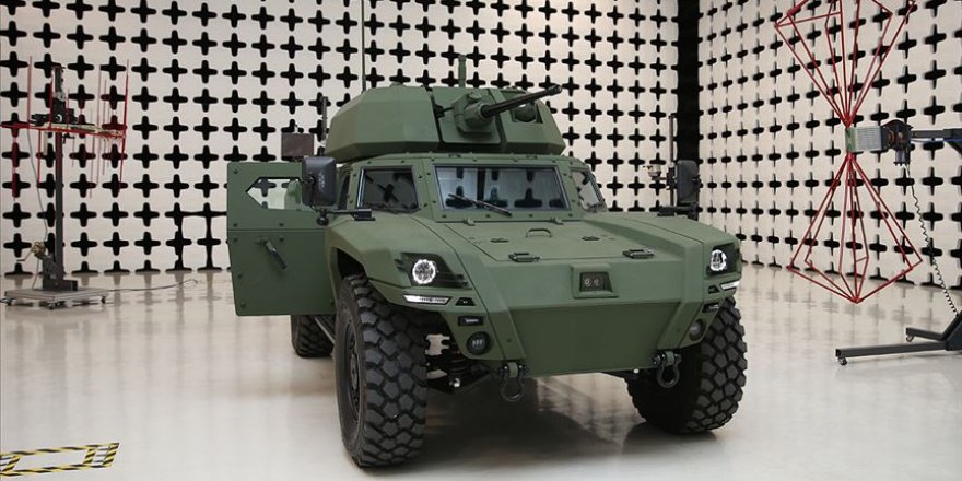 Türkiye'nin ilk elektrikli zırhlı aracı Akrep II tanıtıldı