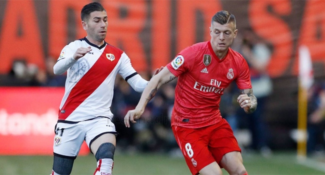 Real Madrid, Rayo Vallecano'ya yenildi