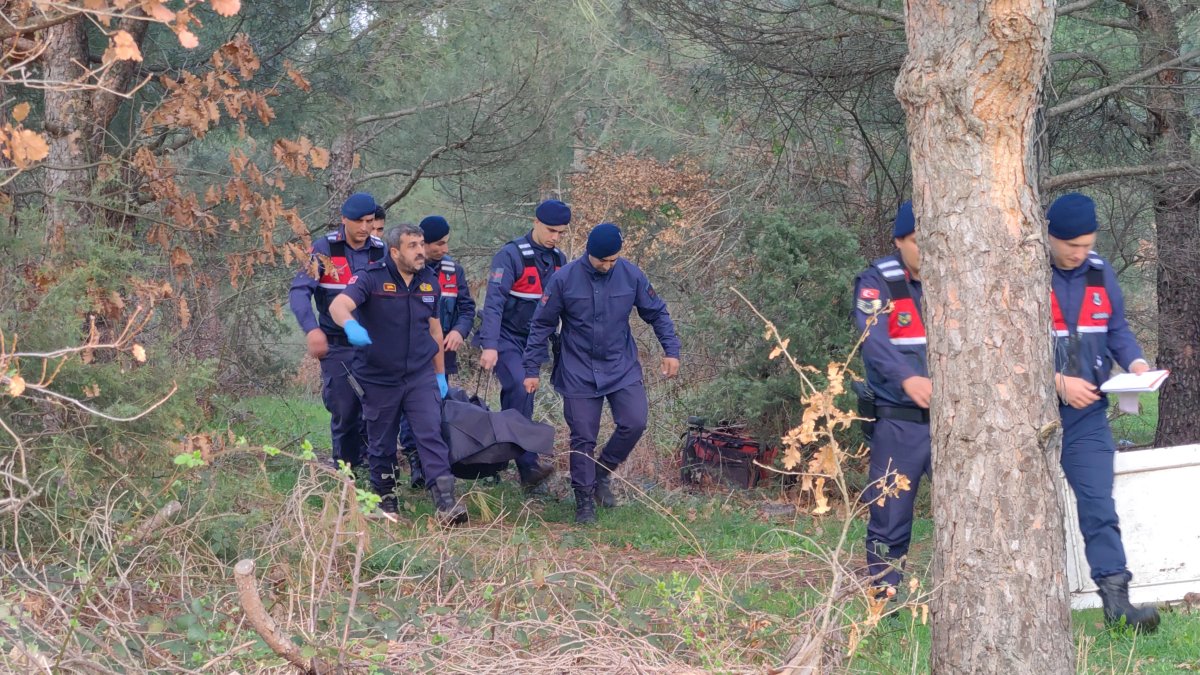8 gündür aranan adamın cesedi ağaca asılı bulundu