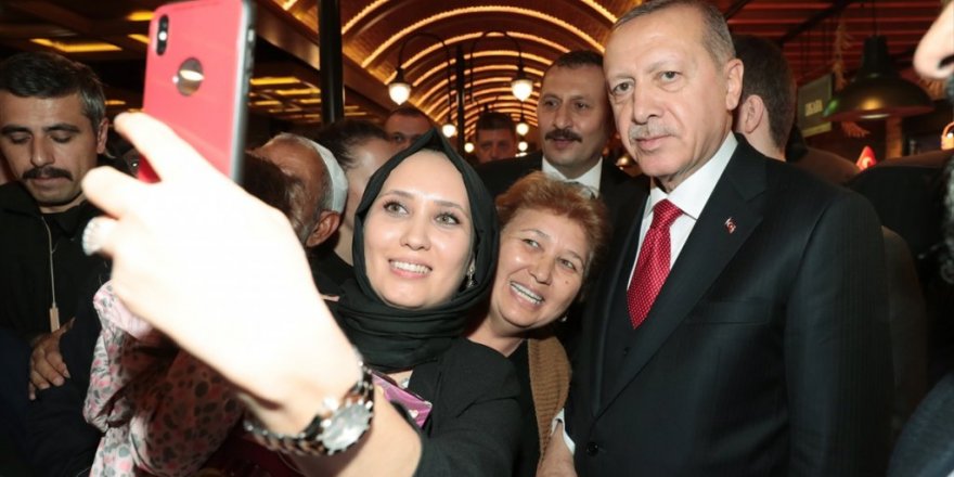 Erdoğan'dan kafe ziyareti