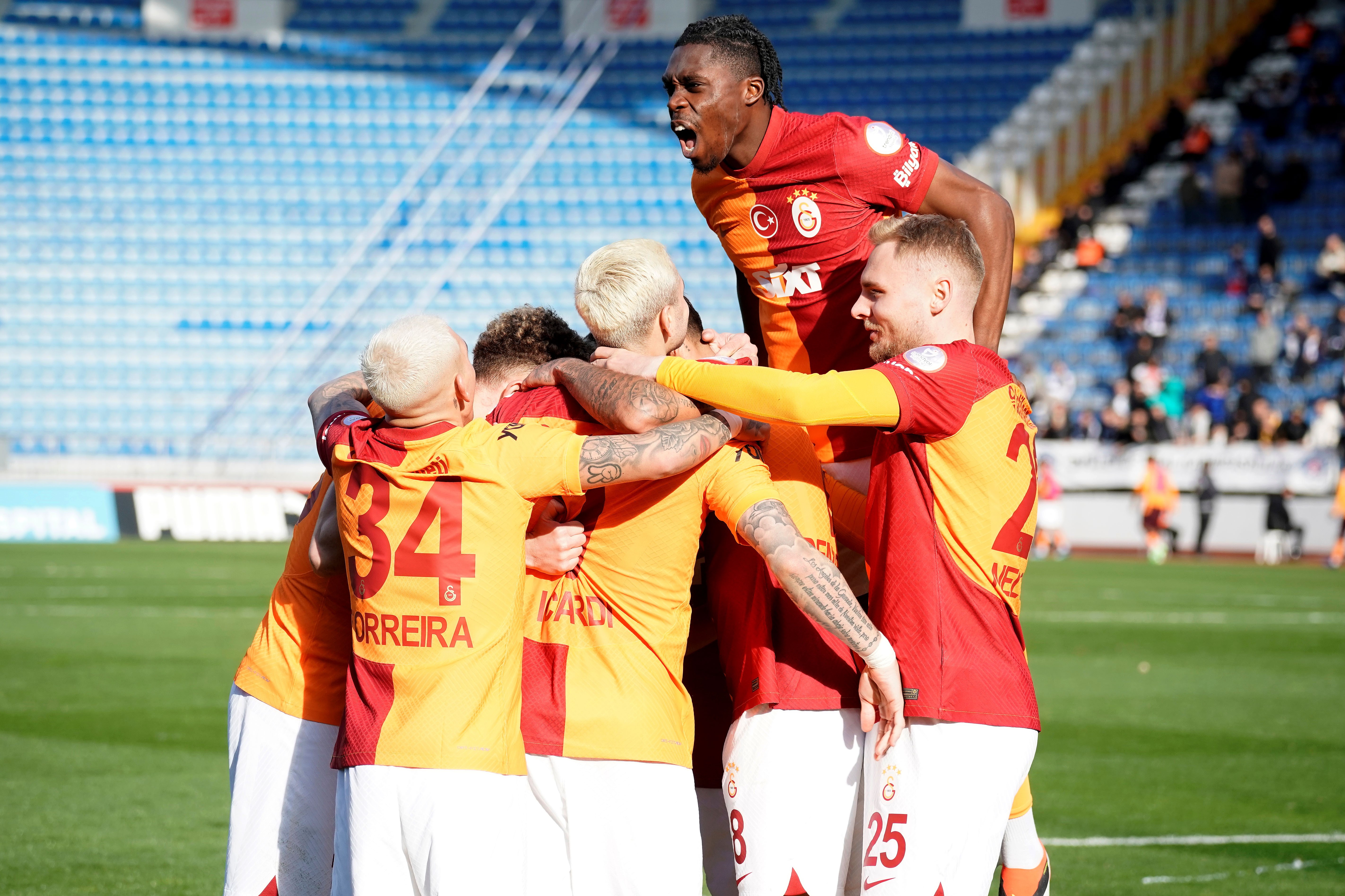 Gol düellosunda Galatasaray 4 Kasımpaşa 3 ile sonuçlandı