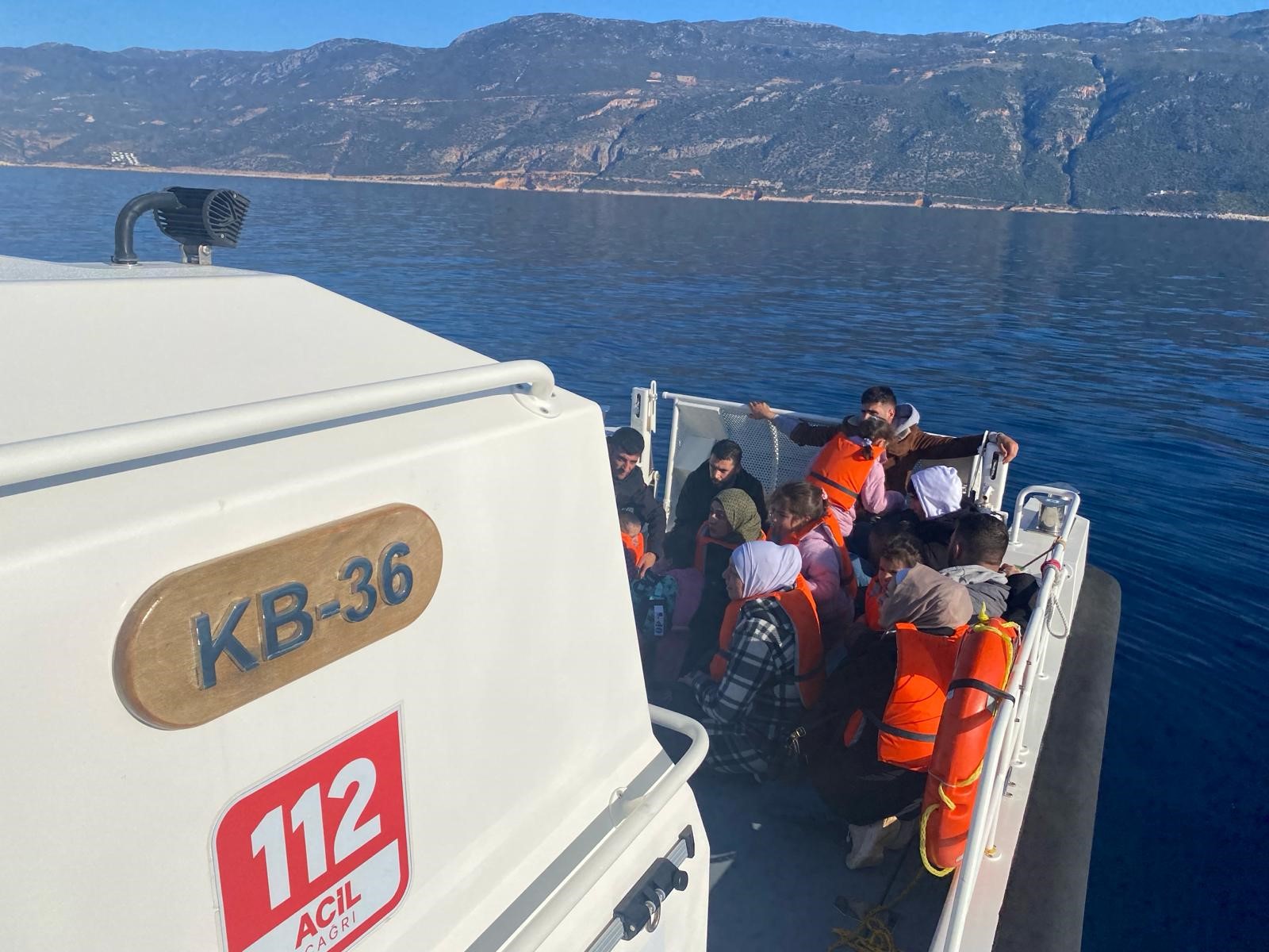 Antalya’da 13 kaçak göçmen yakalandı