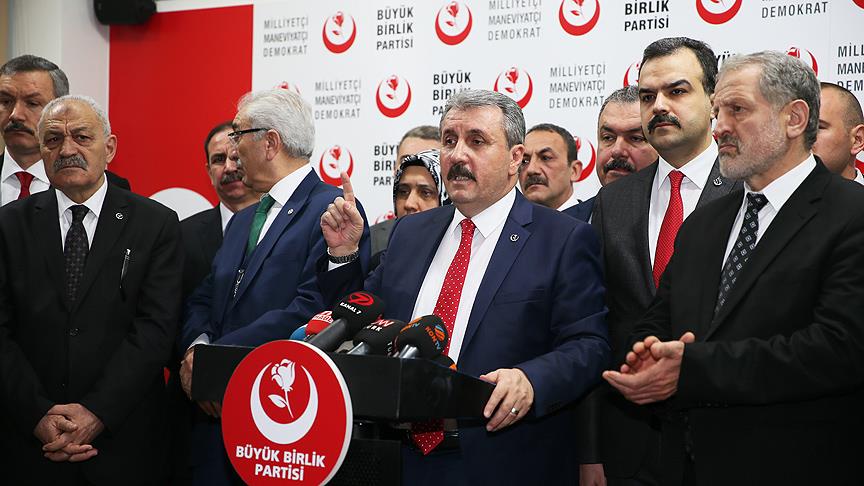 Destici'den referandum kararı