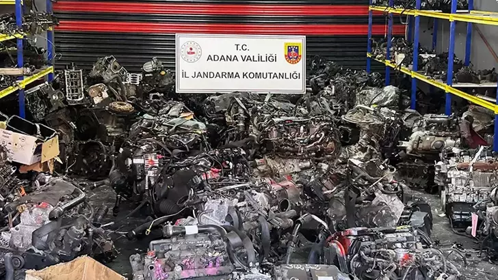 Adana’da 10 milyon TL değerinde kaçak otomobil motoru operasyonu
