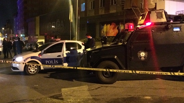 Devriye gezen polis aracına silahlı saldırı