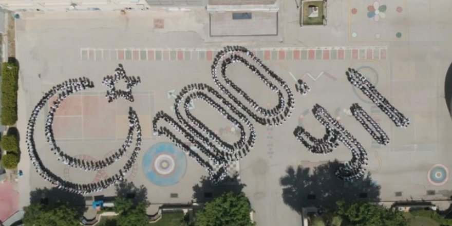 Liseli öğrencilerden 100. yıla özel koreografi