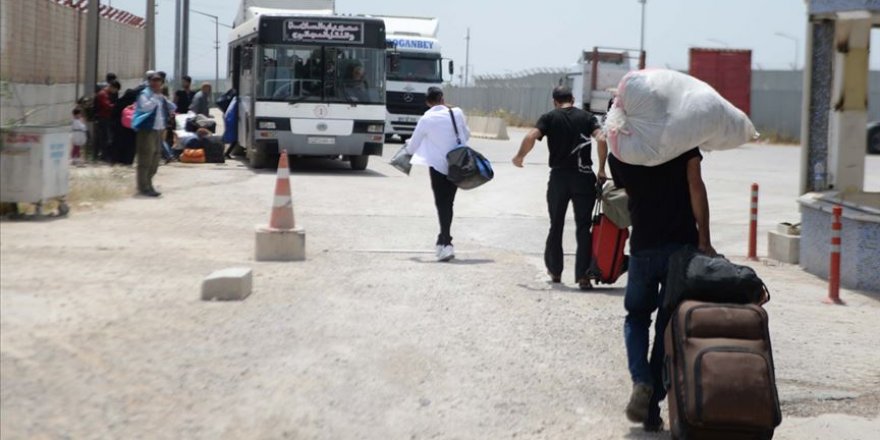Suriyeliler bayram için ülkelerine gidiyor