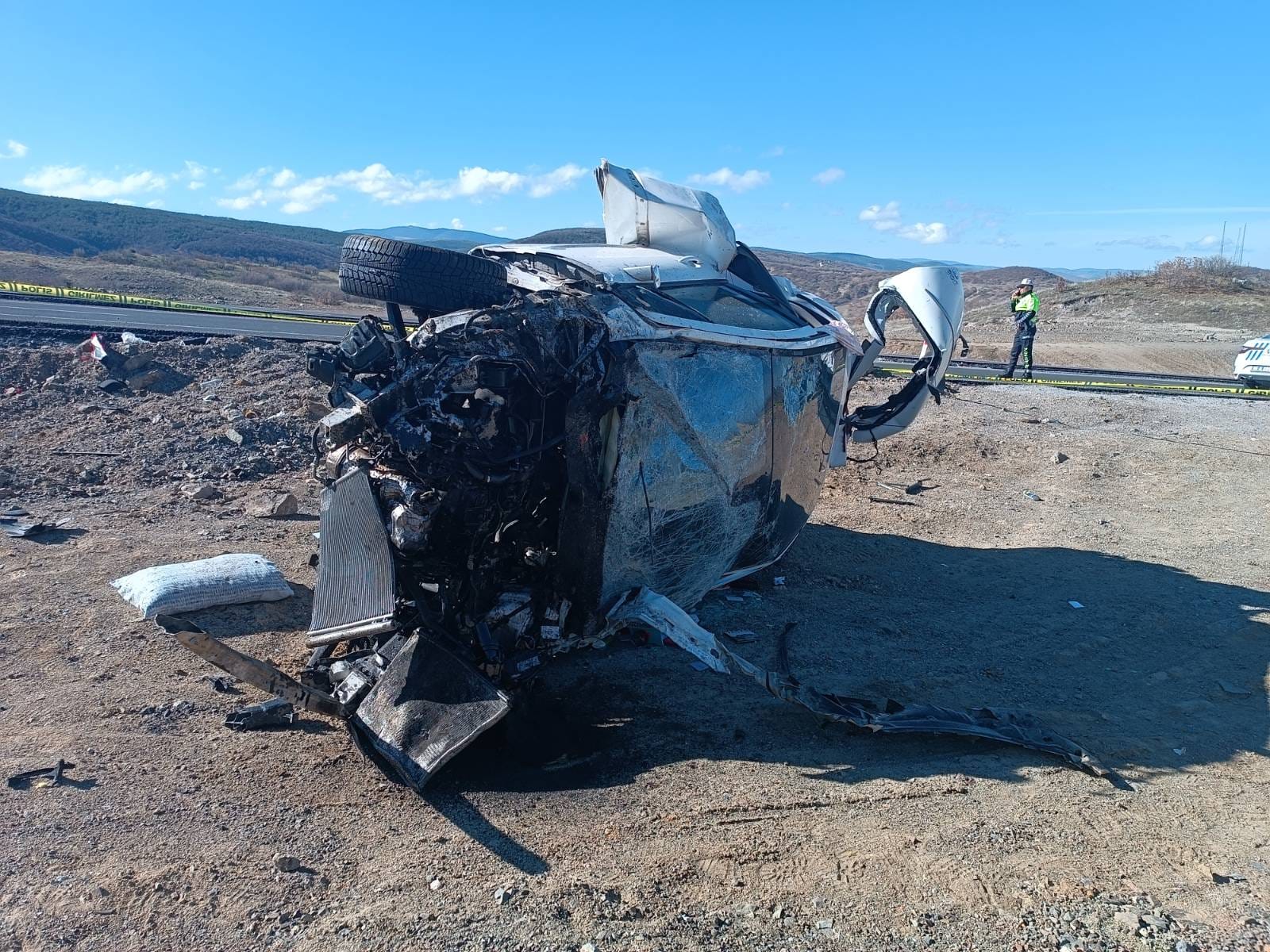 Yozgat'ta otomobil şarampole devrildi '1 ölü 2 yaralı'
