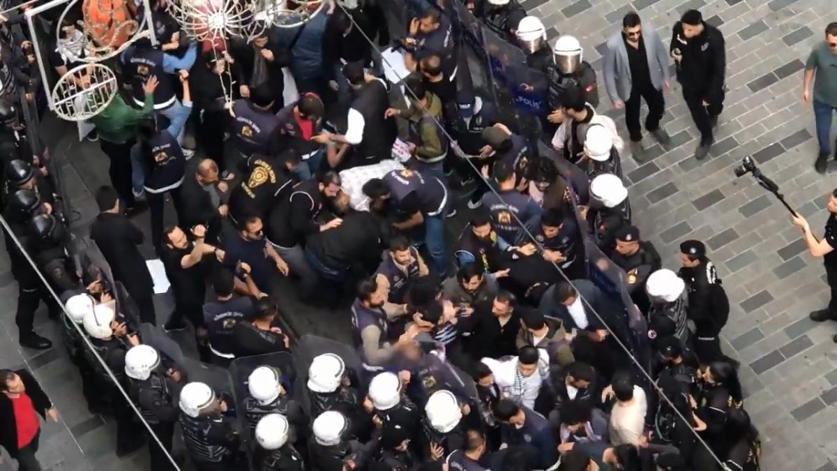 İstanbul'da İsrail protestosu '2 emniyet görevlisi açığa alındı' Ali Yerlikaya açıkladı