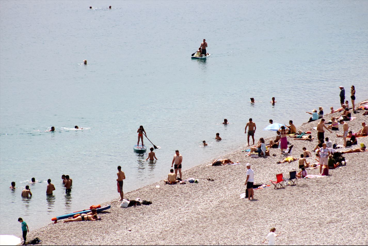 Antalya’da bayram tatili yoğunluğu ‘Konyaaltı’na akın ettiler