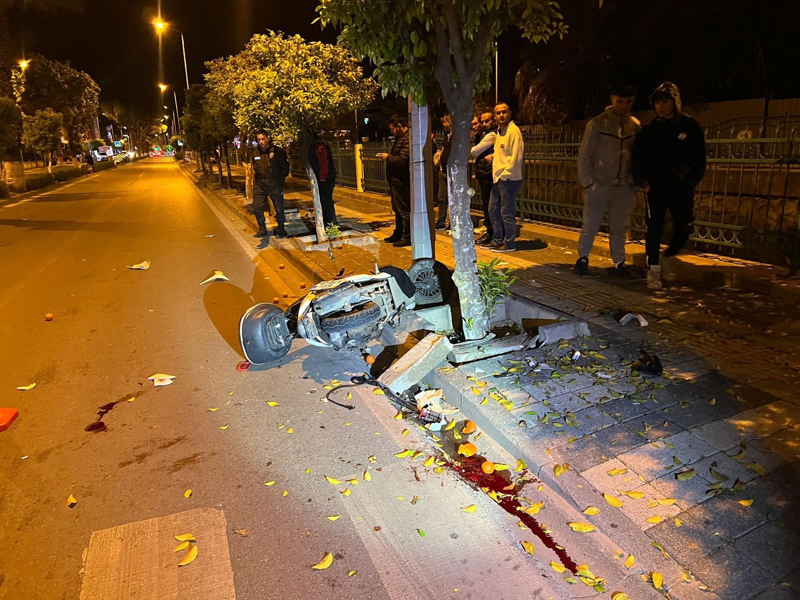 Muğla'da motosiklet ağaca çarptı! 1 ölü 1 yaralı