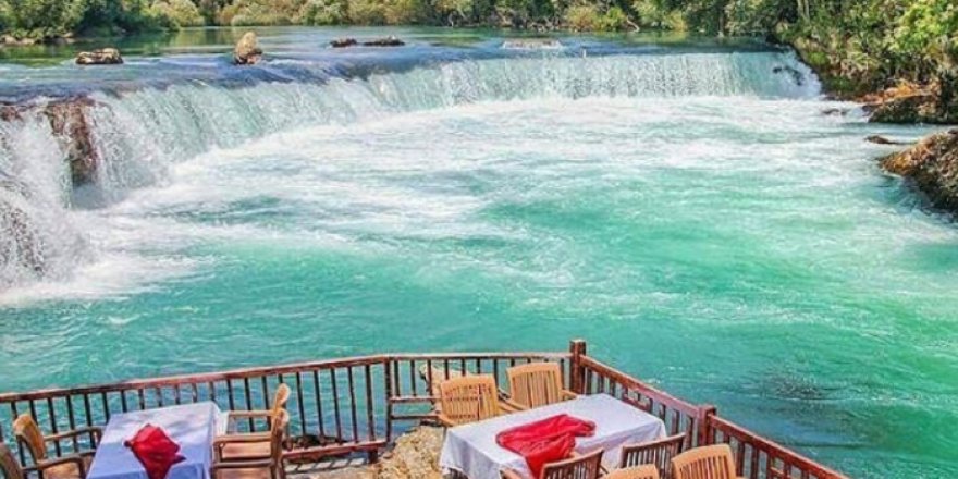 Manavgat'ta oteller ve sahiller doldu