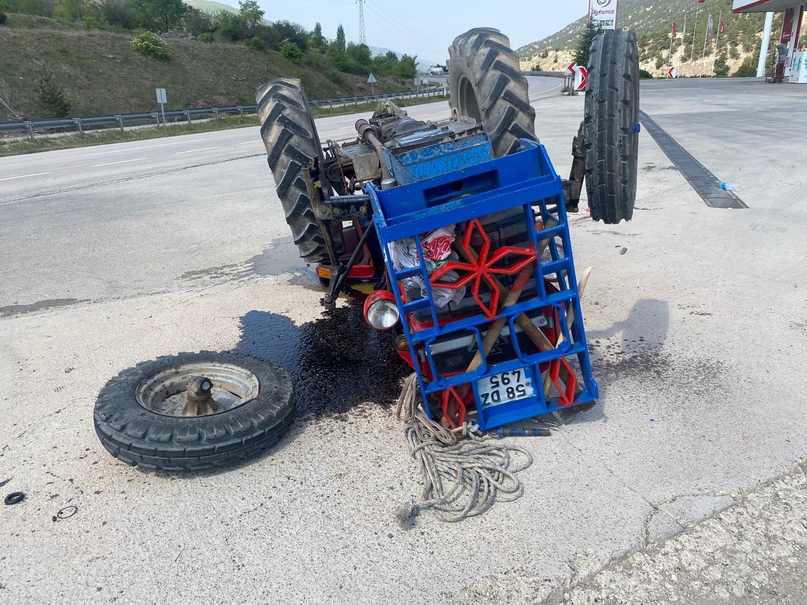 Tokat'ta traktör kazası : 3 yaralı