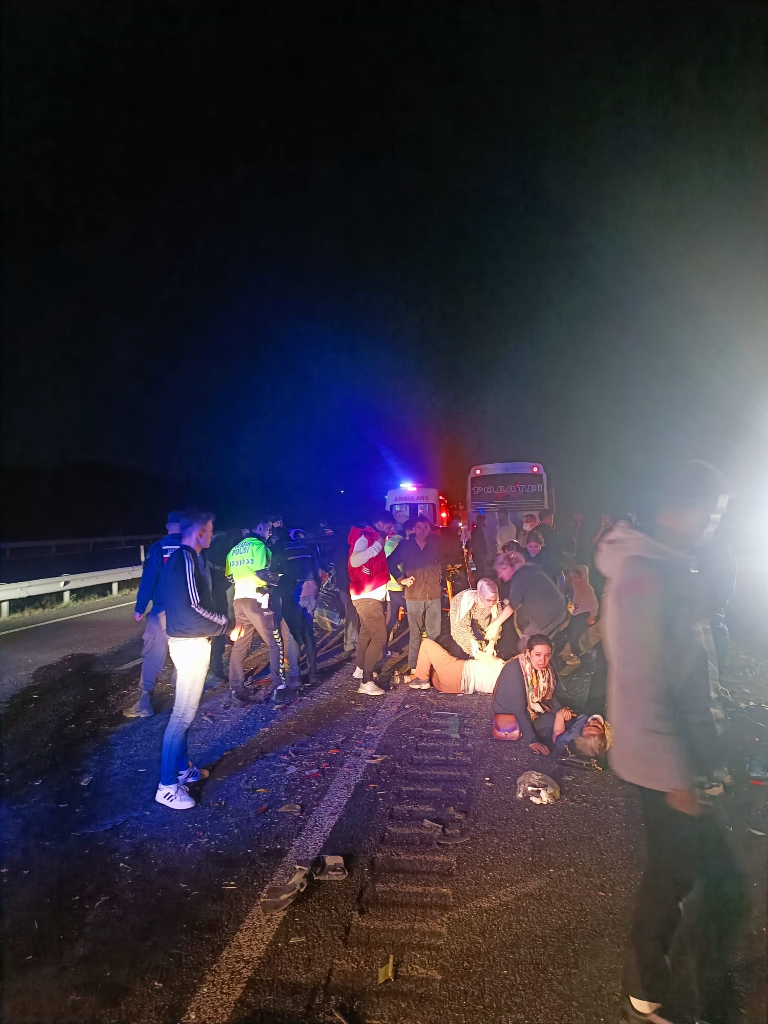 Eskişehir'de trafik kazası 8 yaralı
