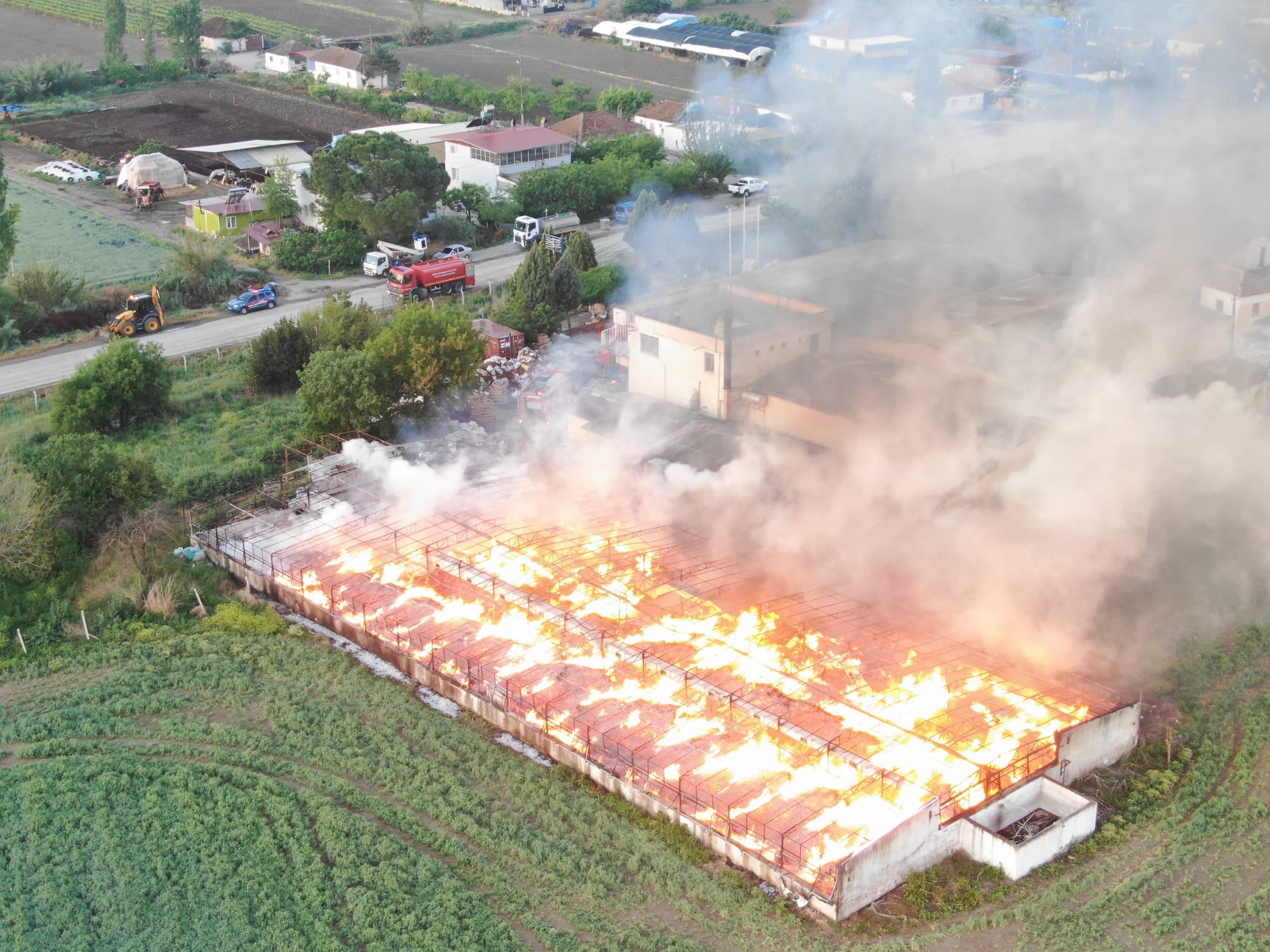 Manisa'da fabrika yangını