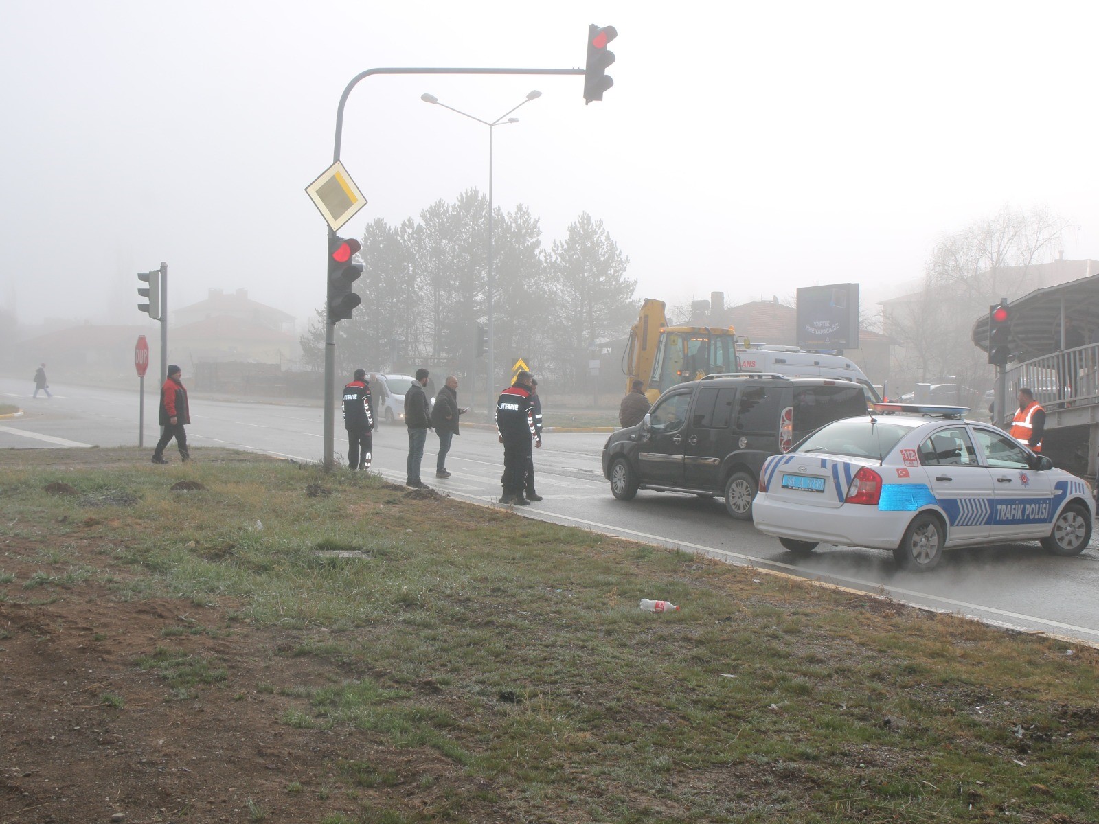 Sivas'ta iki ticari araç çarpıştı: 10 yaralı