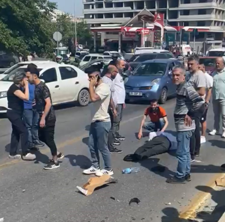 Aydın'da iki otomobil çarpıştı: 3 yaralı