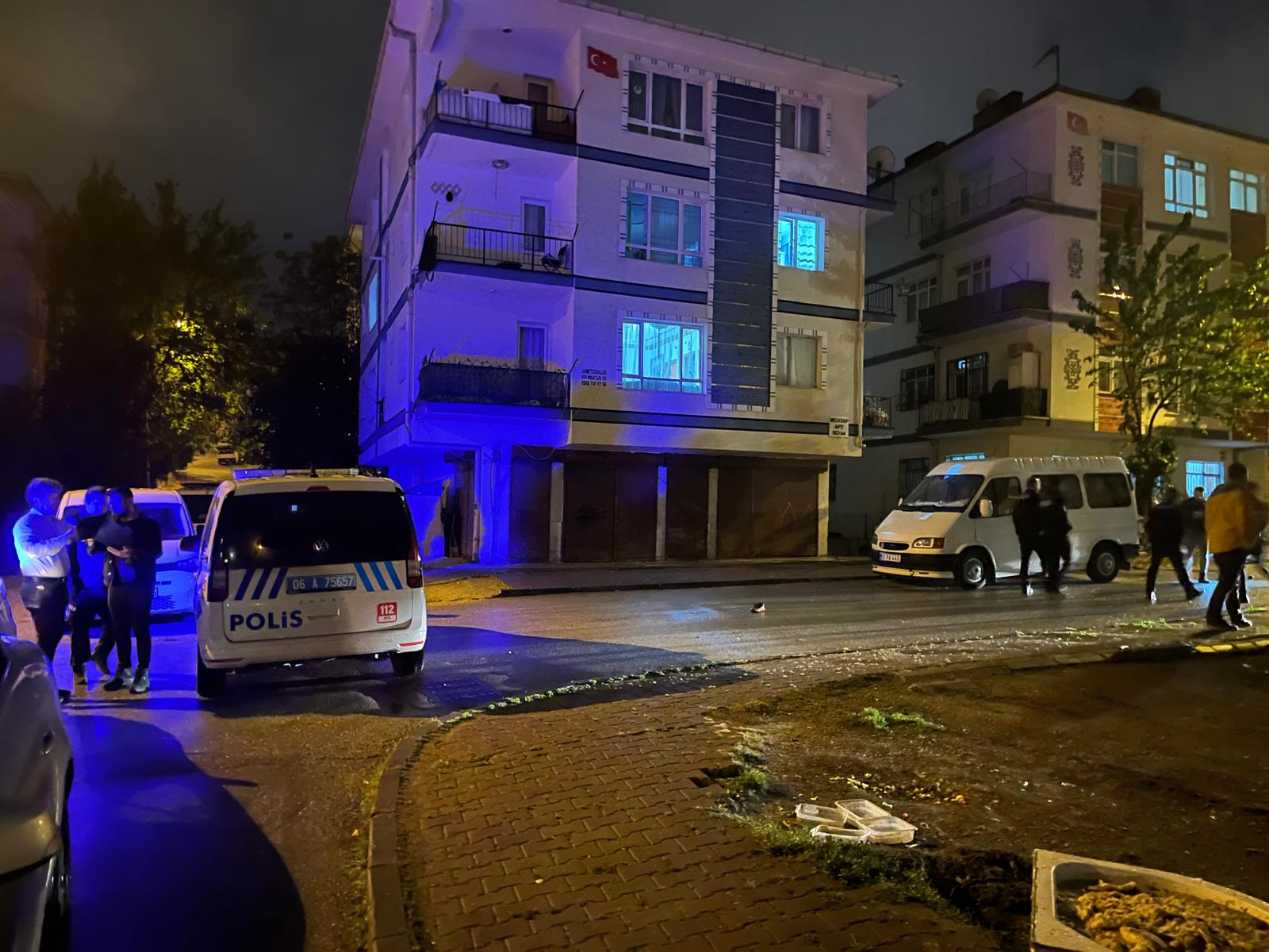 Ankara'da aileler birbirine girdi: 1 ölü 2 yaralı