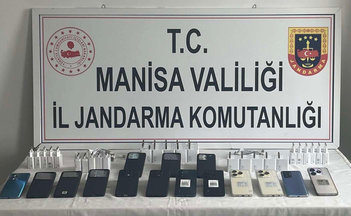 Manisa'da gümrük kaçağı birçok malzeme ele geçirildi