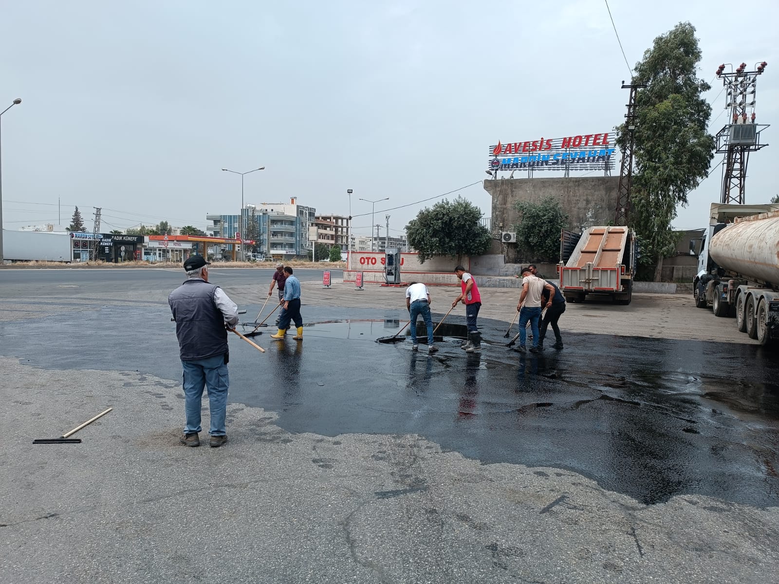 Mardin’de petrol dolu tanker TIR’a çarptı