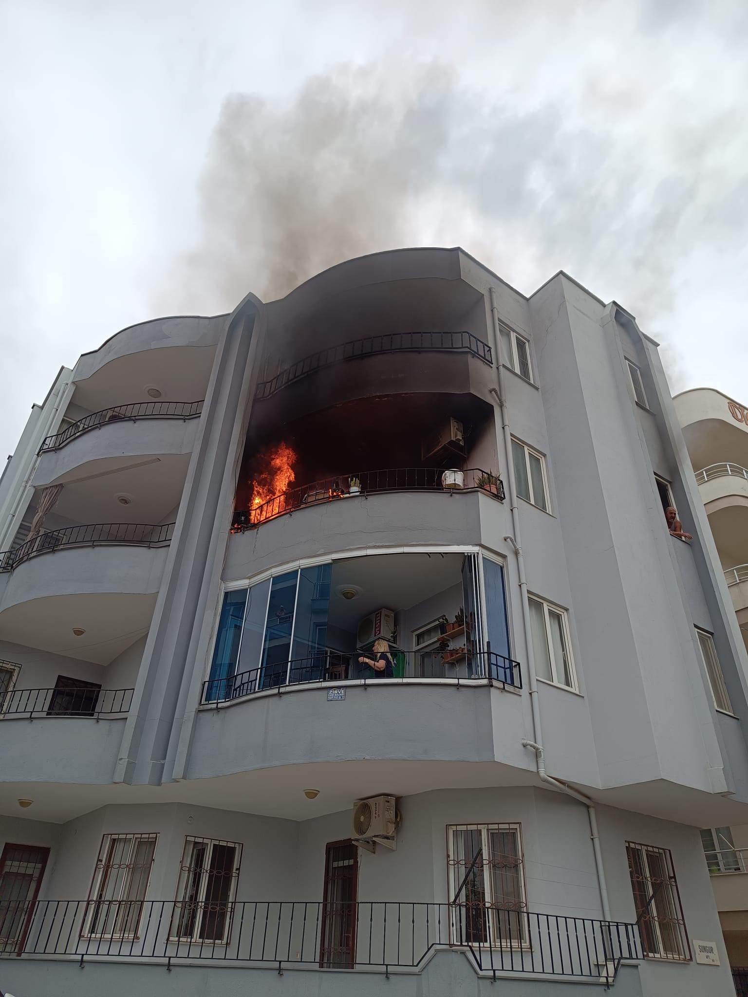 Mersin’de ev yangını