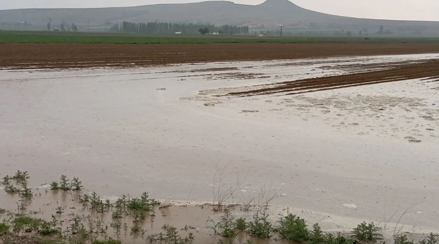 Nevşehir'i dolu yağışı ile araziler zarar gördü