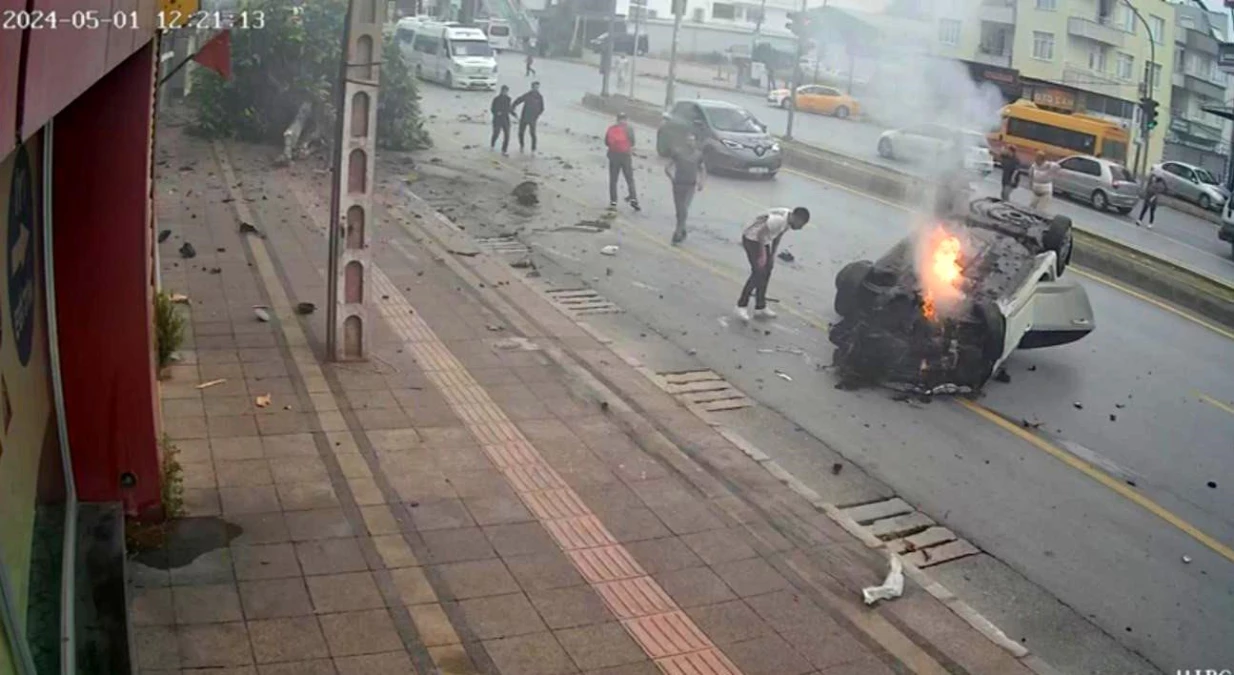 Mersin'de yayalara çarparak bir kişinin ölümüne neden olan sürücü tutuklandı